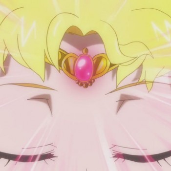Вторая диадема, уничтожающая врагов в аниме Sailor Moon Crystal с помощью лунного света